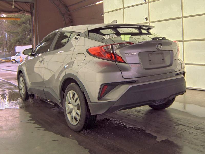 Фото 3 - TOYOTA C-HR