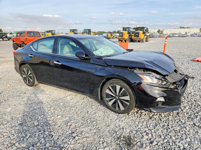 Фото 4 - NISSAN ALTIMA