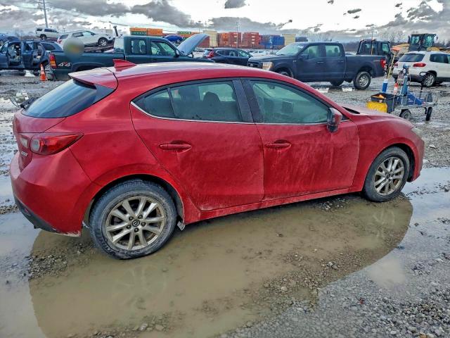 Фото 3 - MAZDA 3