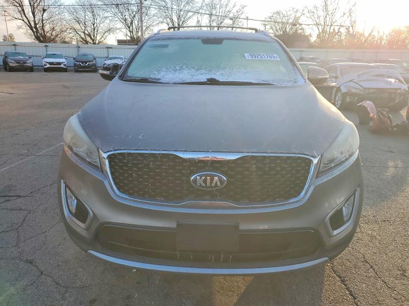 Фото 5 - KIA SORENTO