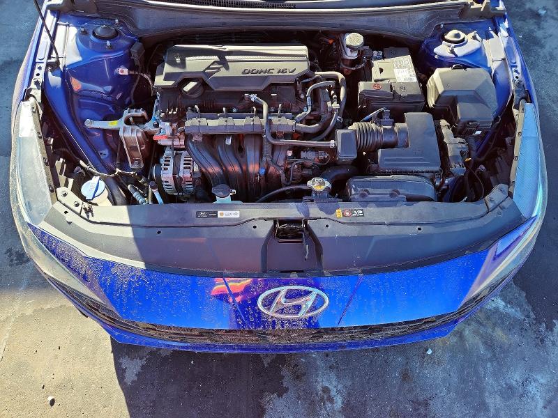 Фото 11 - HYUNDAI ELANTRA