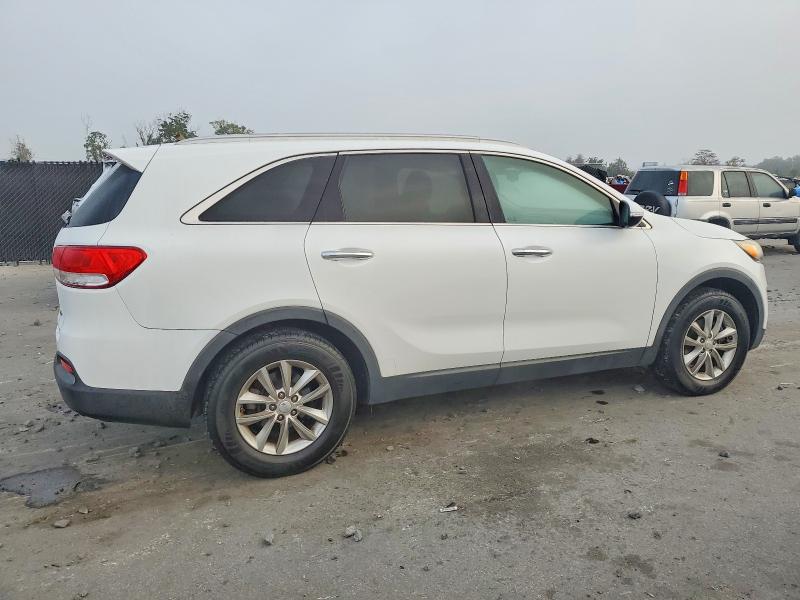 Фото 3 - KIA SORENTO