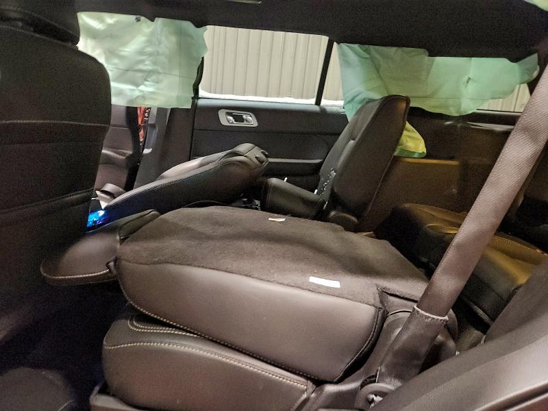 Фото 11 - FORD EXPLORER