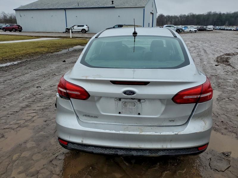 Фото 6 - FORD FOCUS