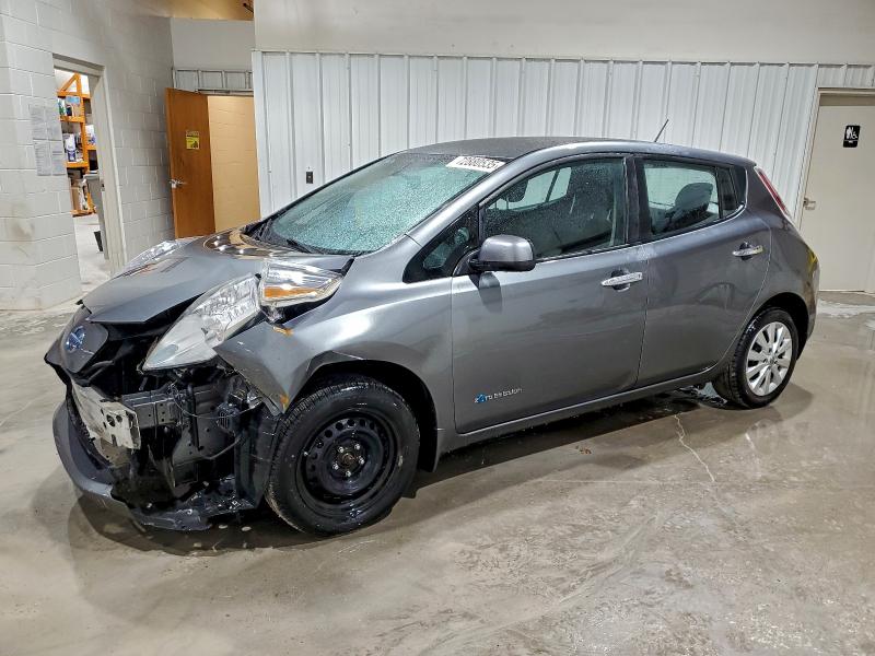 Фото 1 - NISSAN LEAF