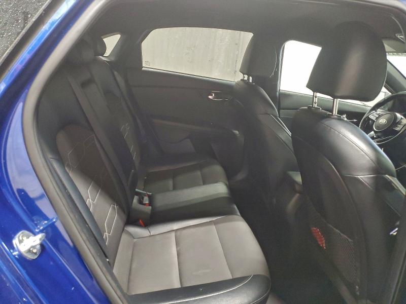 Фото 10 - KIA FORTE