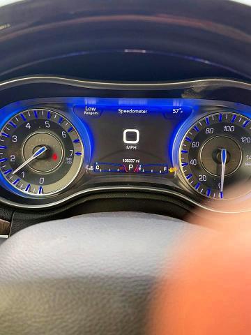 Фото 8 - CHRYSLER 300