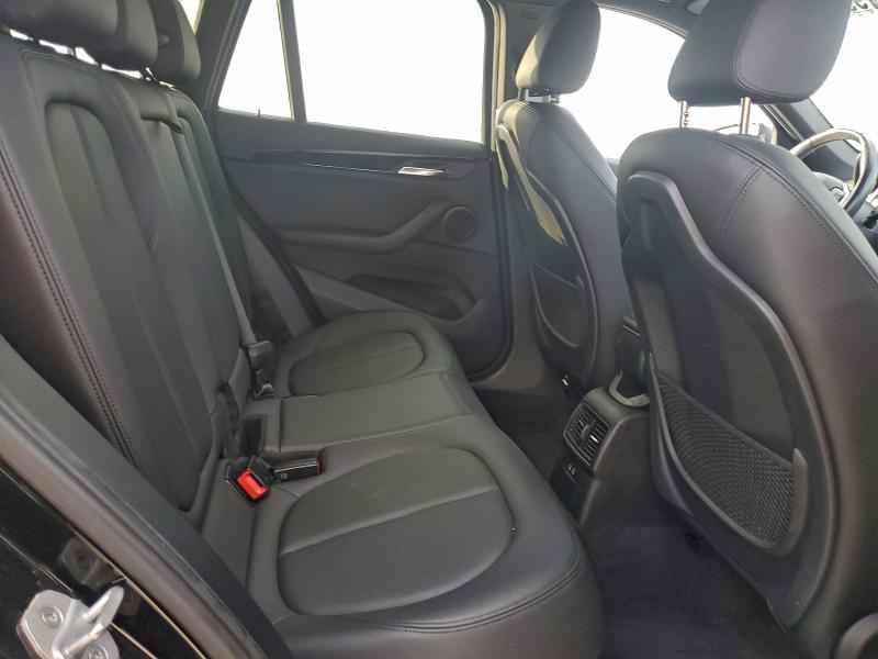 Фото 10 - BMW X1