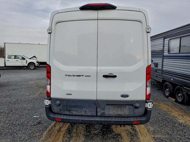 Фото 6 - FORD TRANSIT