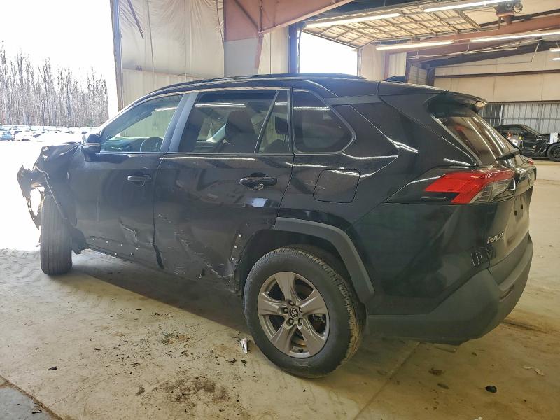 Фото 2 - TOYOTA RAV4