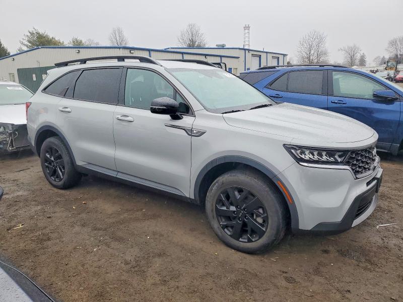 Фото 4 - KIA SORENTO