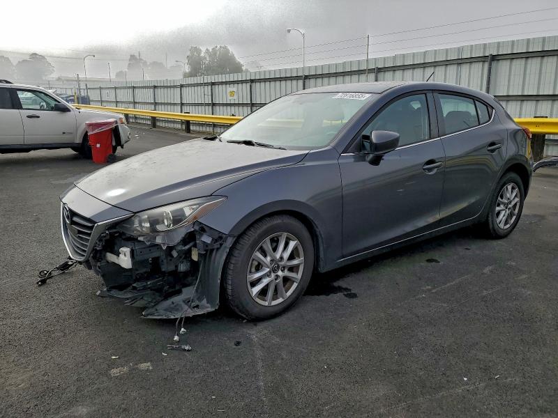 Фото 1 - MAZDA 3