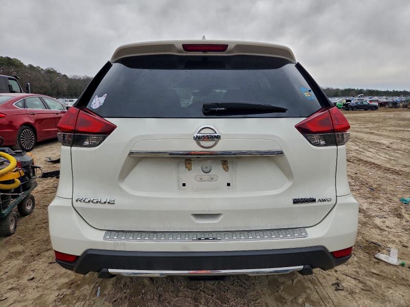 Фото 6 - NISSAN ROGUE