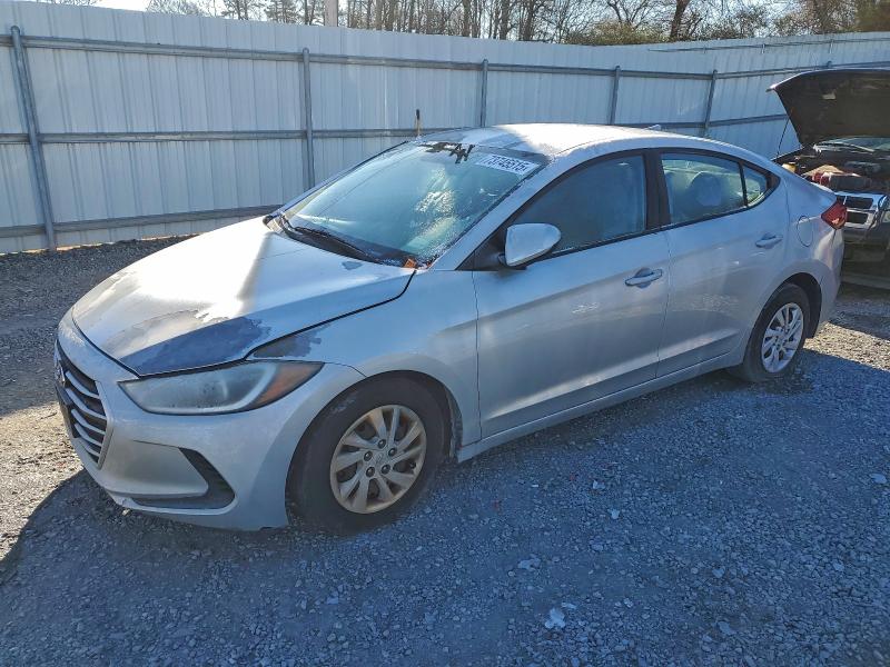 Фото 1 - HYUNDAI ELANTRA