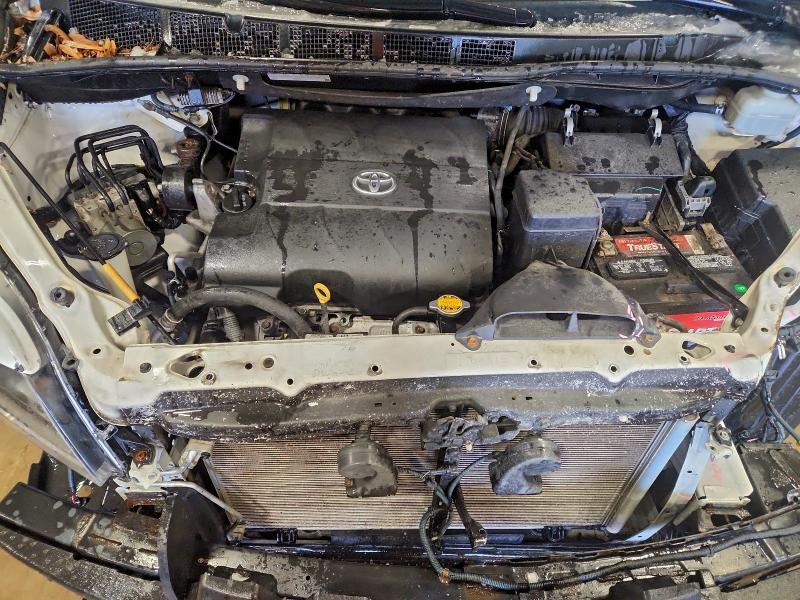 Фото 12 - TOYOTA SIENNA