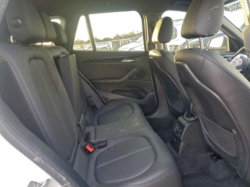 Фото 11 - BMW X1