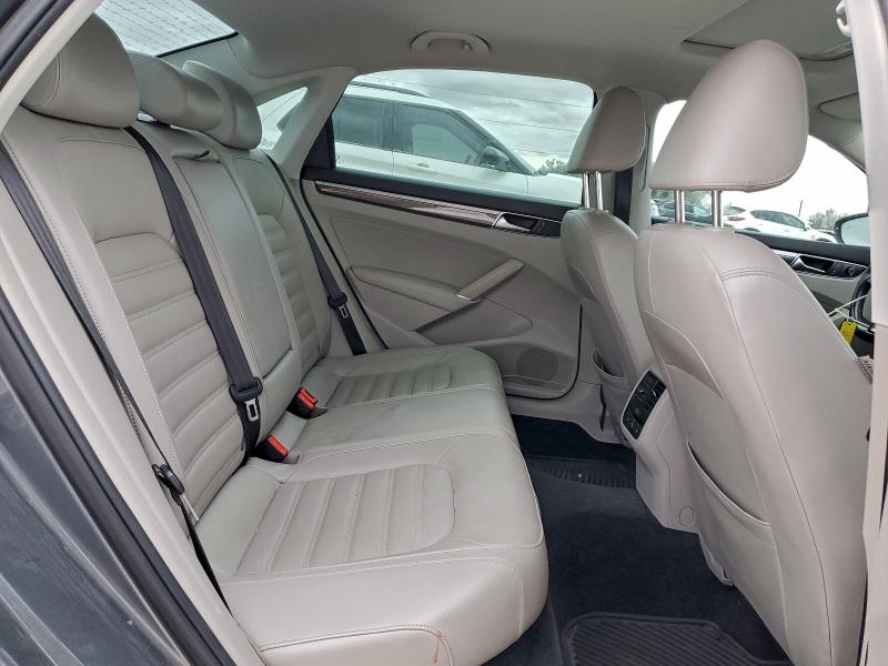 Фото 10 - VOLKSWAGEN PASSAT