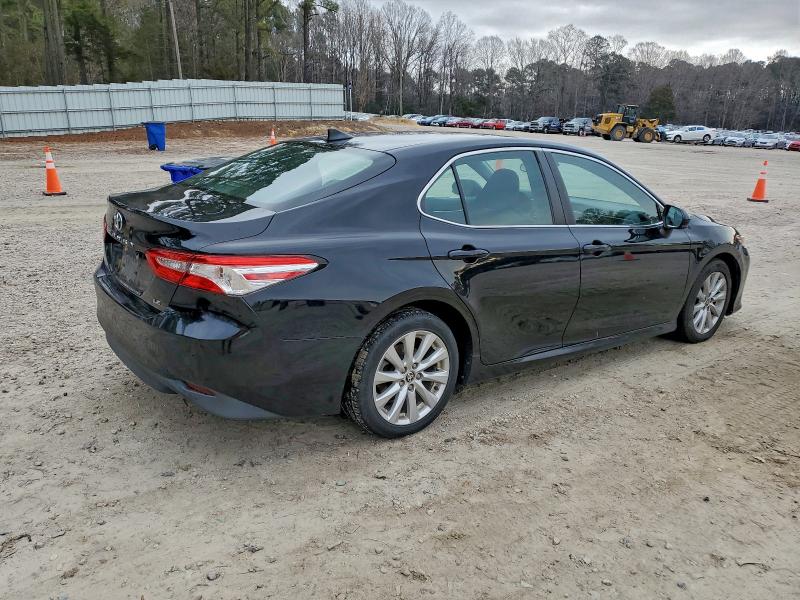 Фото 3 - TOYOTA CAMRY