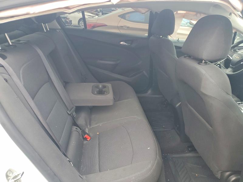 Фото 10 - CHEVROLET CRUZE