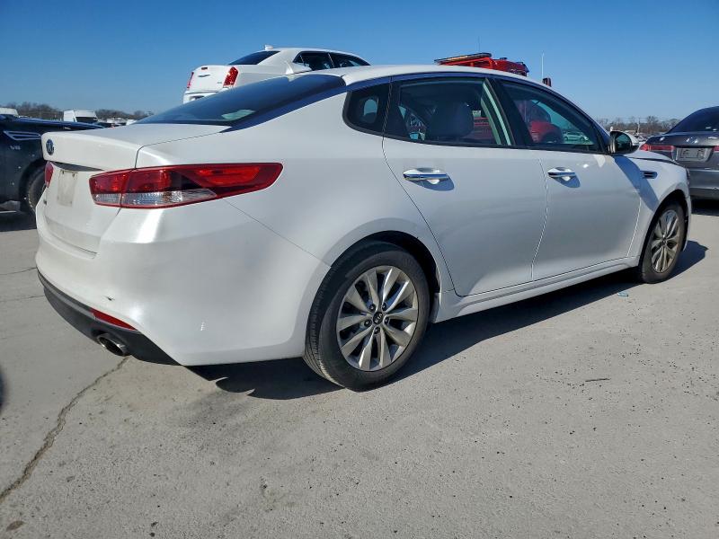 Фото 3 - KIA OPTIMA