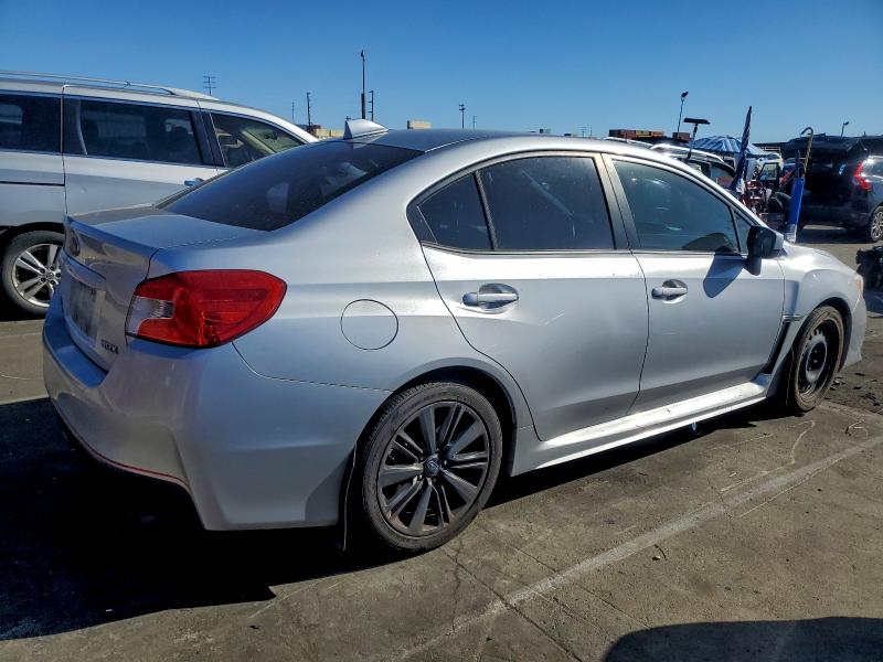 Фото 3 - SUBARU WRX