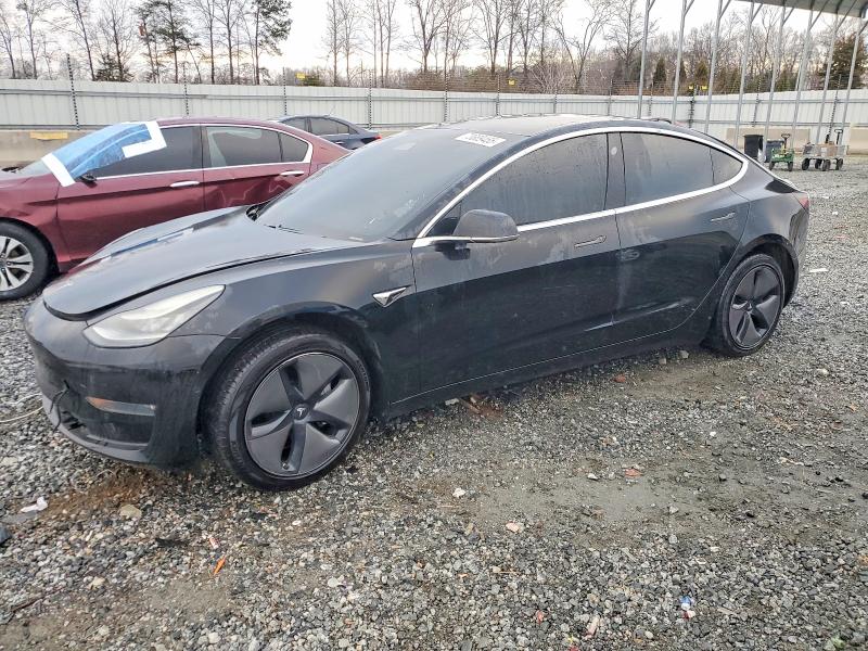 Фото 1 - TESLA MODEL 3