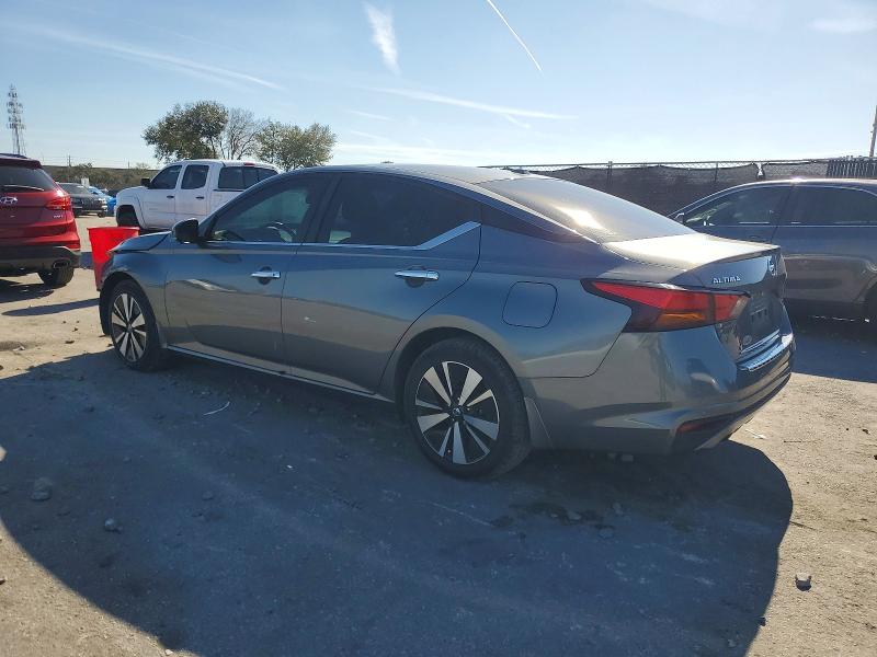 Фото 2 - NISSAN ALTIMA