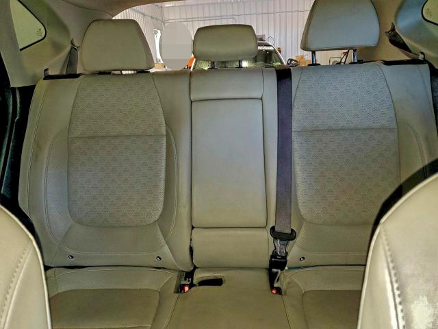 Фото 10 - KIA SELTOS