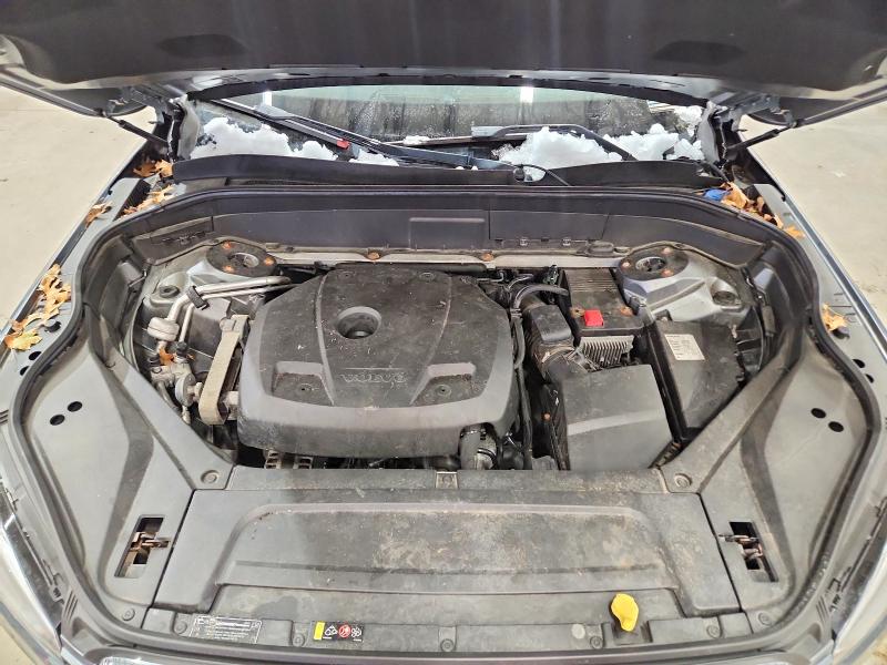 Фото 11 - VOLVO XC90