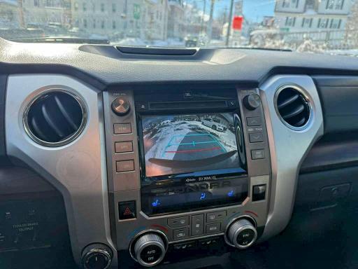 Фото 7 - TOYOTA TUNDRA