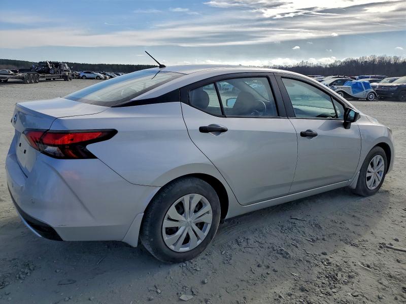 Фото 3 - NISSAN VERSA