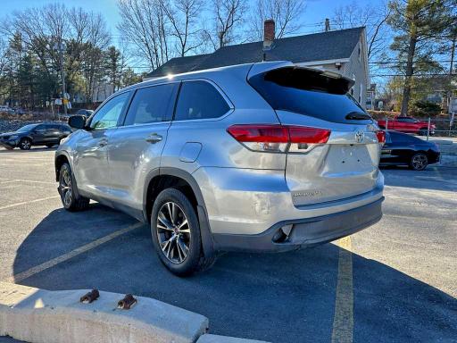 Фото 2 - TOYOTA HIGHLANDER