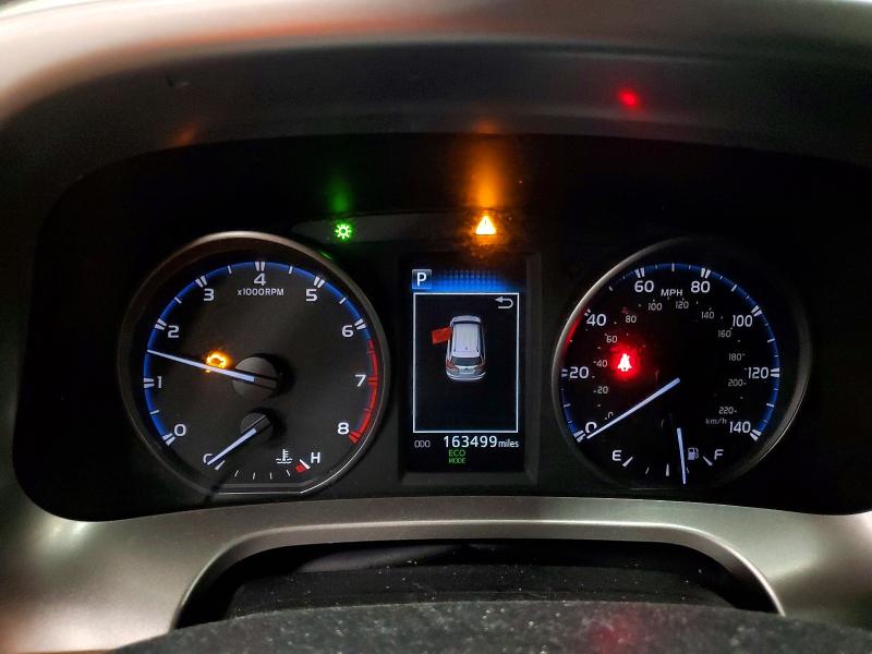 Фото 9 - TOYOTA RAV4