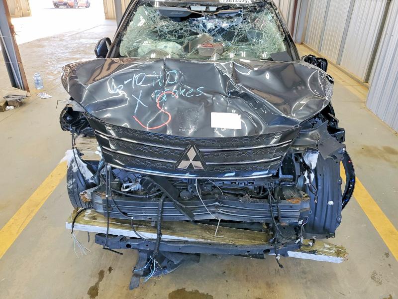 Фото 11 - MITSUBISHI OUTLANDER