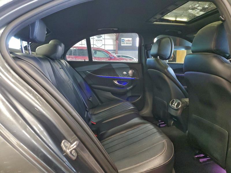 Фото 10 - MERCEDES-BENZ E-CLASS