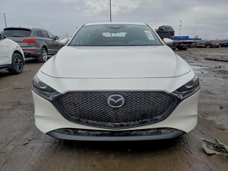 Фото 5 - MAZDA 3