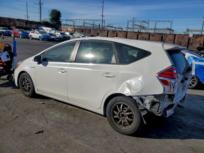 Фото 2 - TOYOTA PRIUS