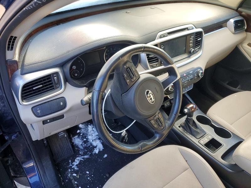 Фото 8 - KIA SORENTO