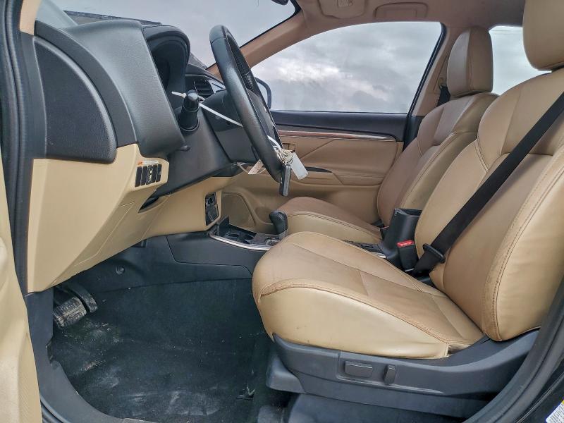 Фото 7 - MITSUBISHI OUTLANDER