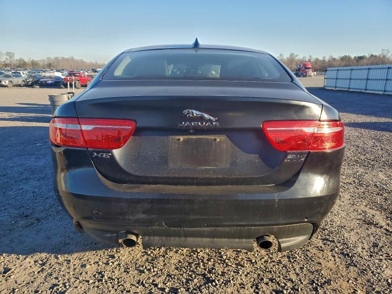 Фото 6 - JAGUAR XE