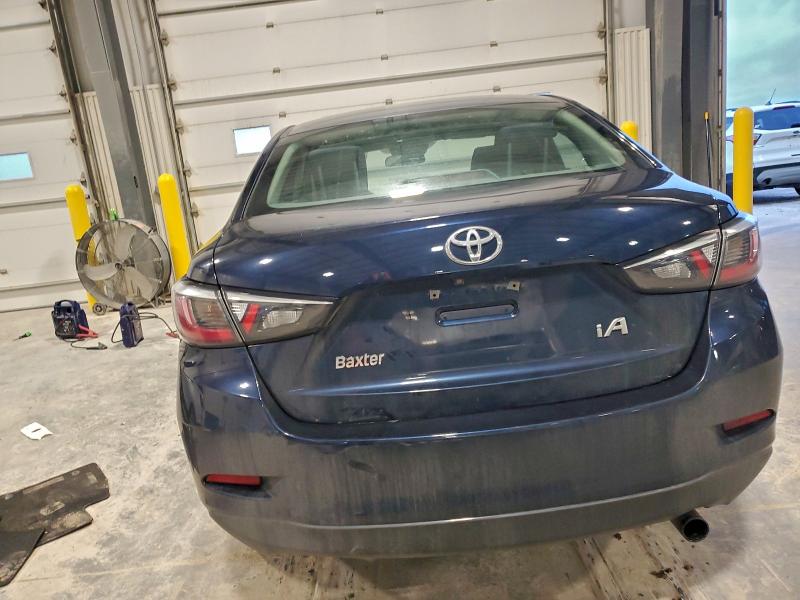 Фото 6 - TOYOTA YARIS