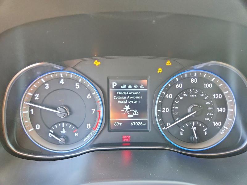 Фото 9 - HYUNDAI KONA