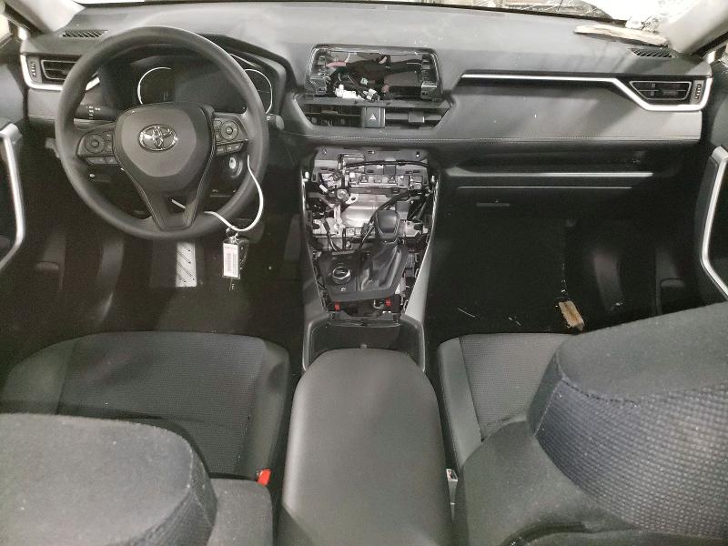 Фото 8 - TOYOTA RAV4