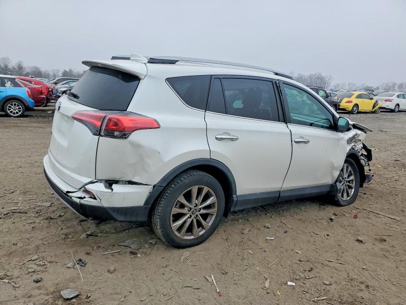 Фото 3 - TOYOTA RAV4