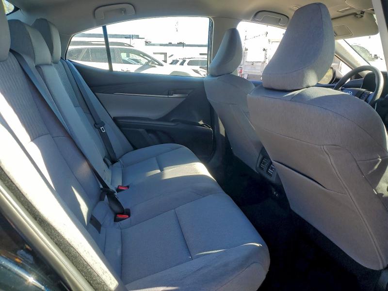 Фото 10 - TOYOTA CAMRY