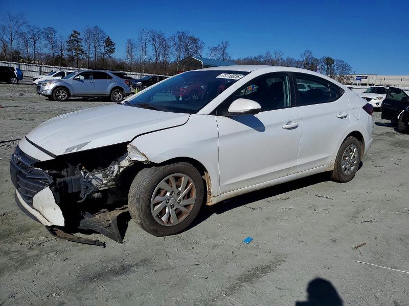 Фото 1 - HYUNDAI ELANTRA