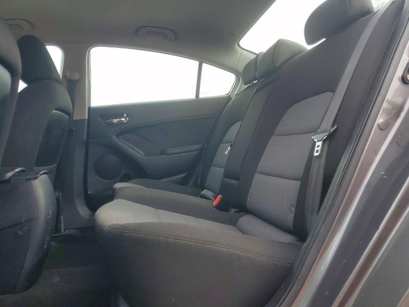 Фото 10 - KIA FORTE