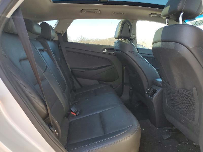 Фото 11 - HYUNDAI TUCSON