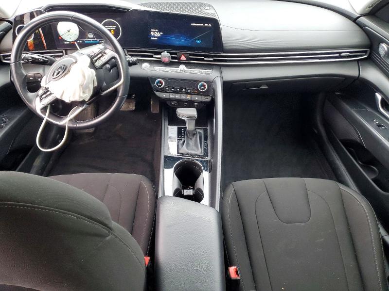 Фото 8 - HYUNDAI ELANTRA