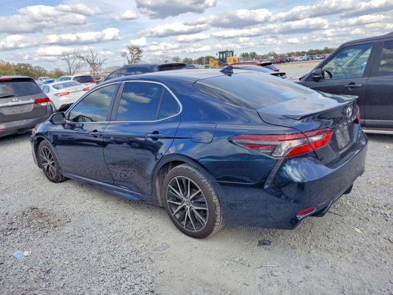 Фото 2 - TOYOTA CAMRY